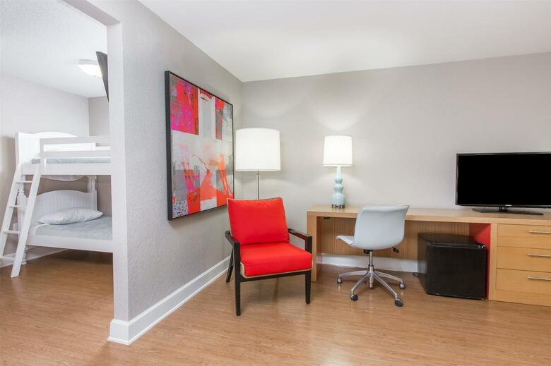 Wyndham Orlando Resort Hotel