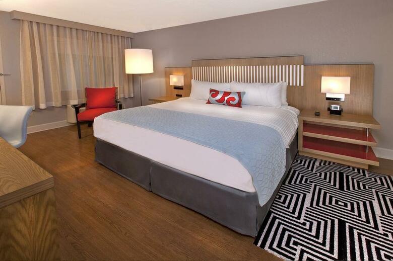 Wyndham Orlando Resort Hotel