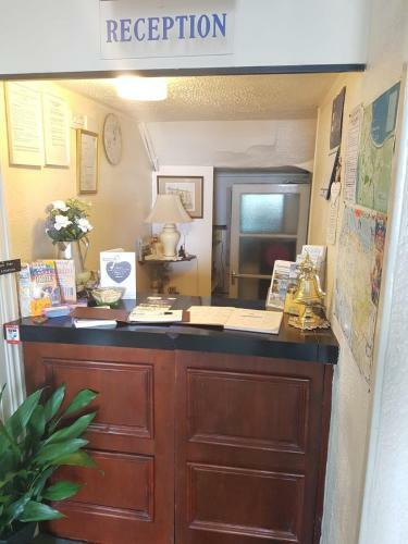 Albany House Bed & Breakfast