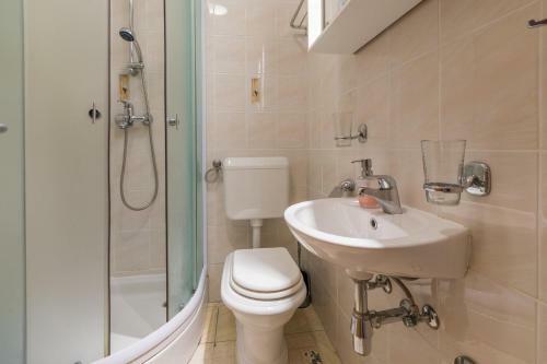 Duerr Apartments