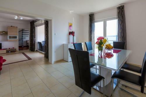Villa Sara Apartments