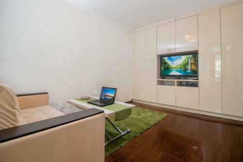 Greenlight Apartment