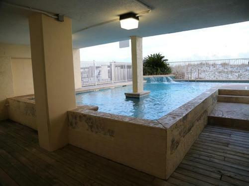 Castaways 2c Condo Apartment