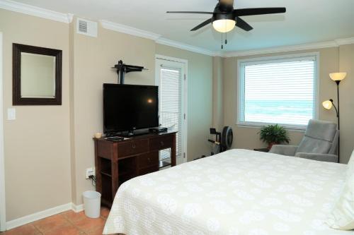 Castaways 2c Condo Apartment