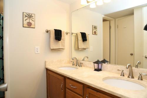 Castaways 2c Condo Apartment