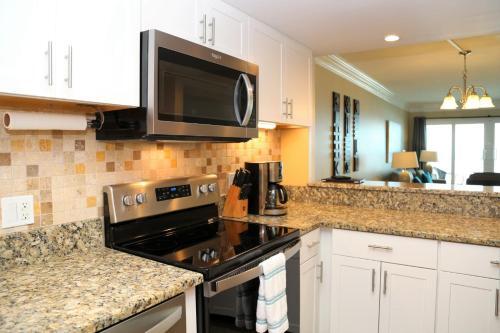 Castaways 2c Condo Apartment