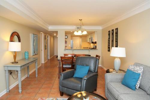 Castaways 2c Condo Apartment