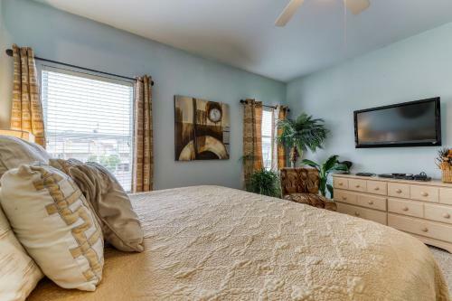 Blue Parrot West 6