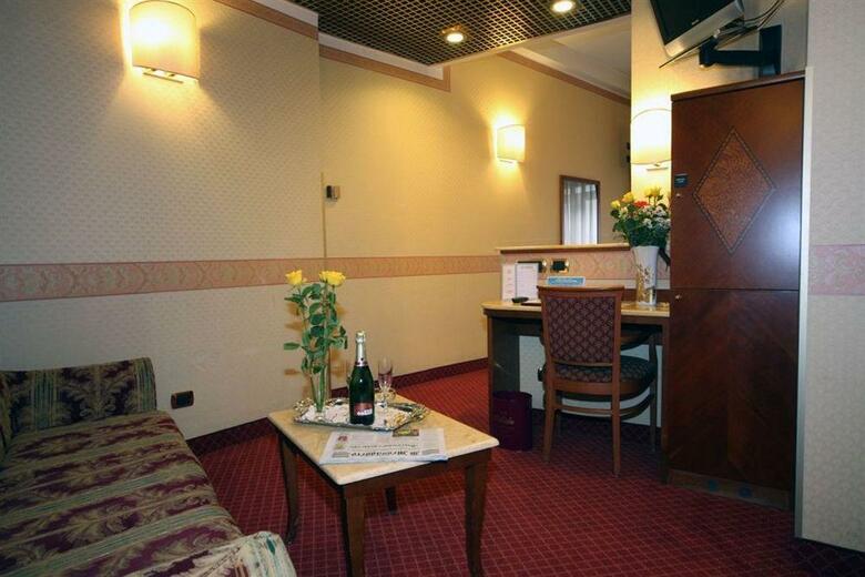 Mokinba Hotels King