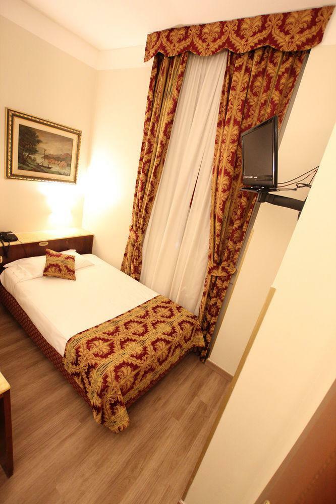 Mokinba Hotels King