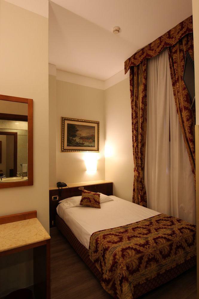 Mokinba Hotels King