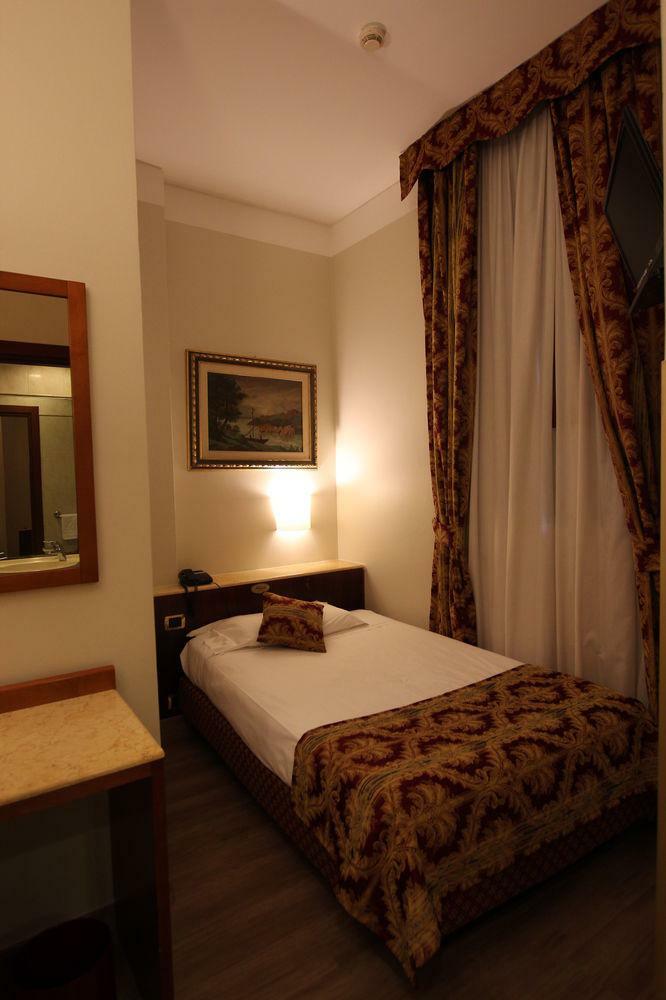 Mokinba Hotels King