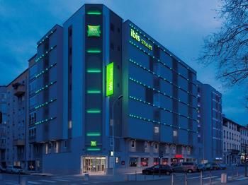 Kyriad Lyon Perrache Confluence Hotel