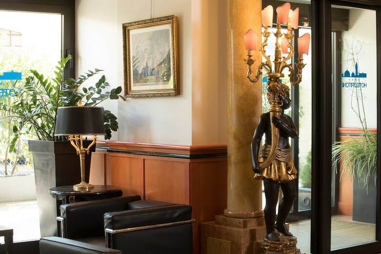 Tritone Hotel