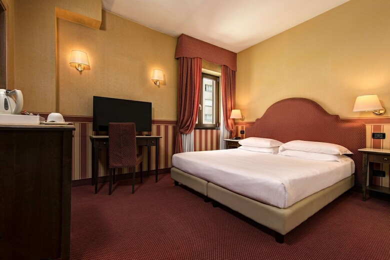 Tritone Hotel