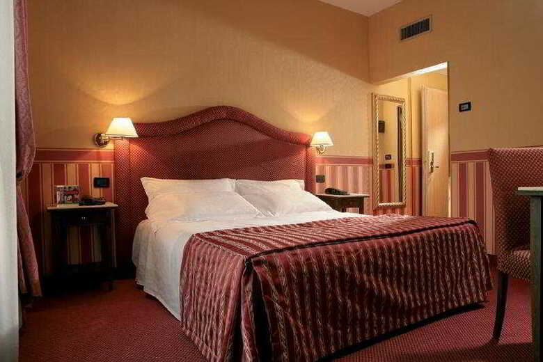 Tritone Hotel