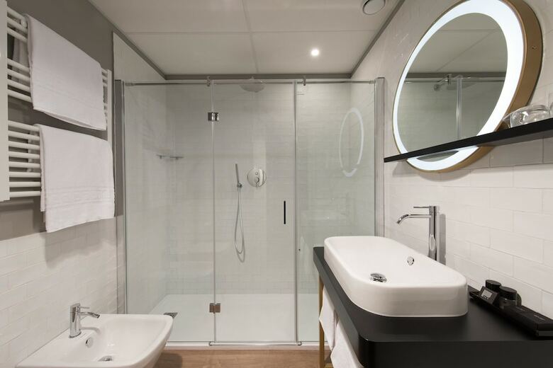 Tritone Hotel