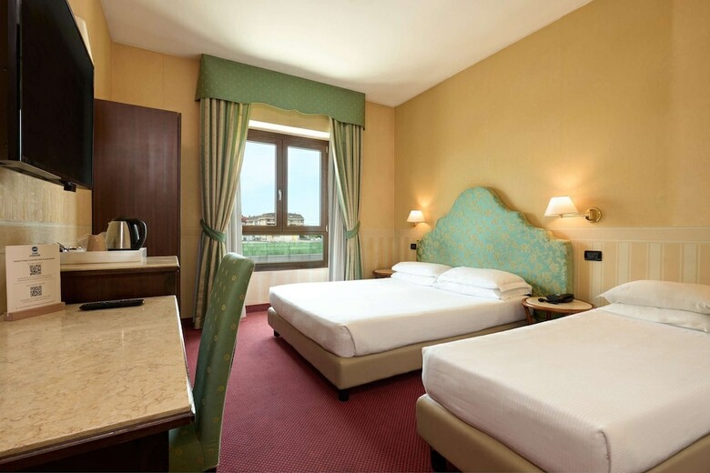 Tritone Hotel