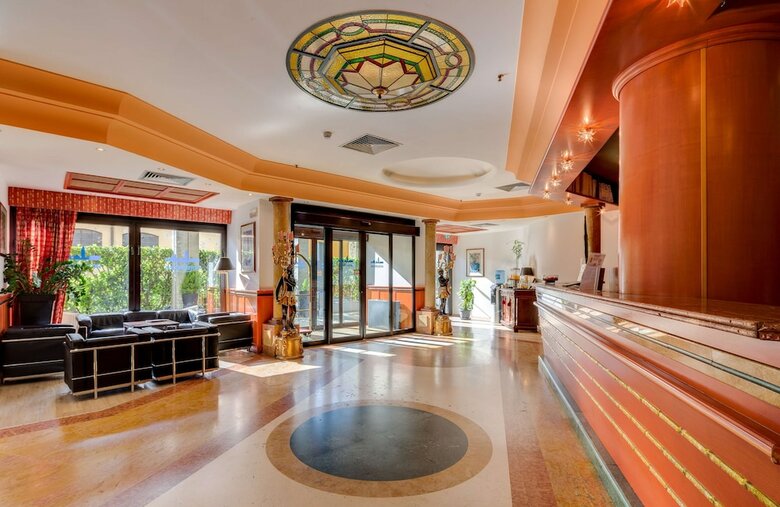 Tritone Hotel