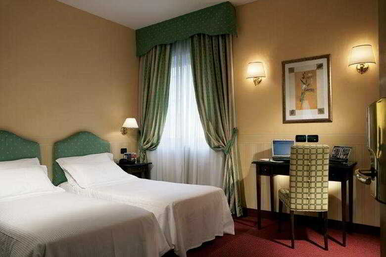 Tritone Hotel