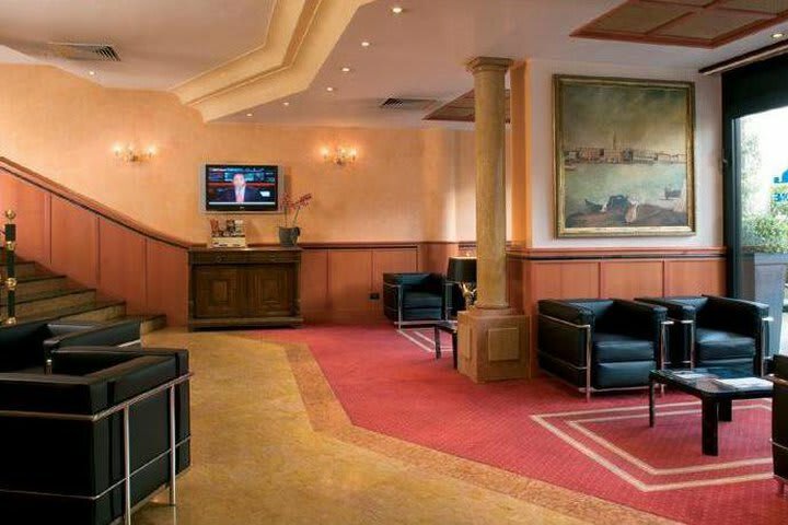 Tritone Hotel