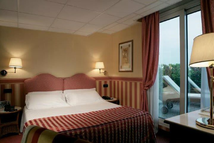 Tritone Hotel