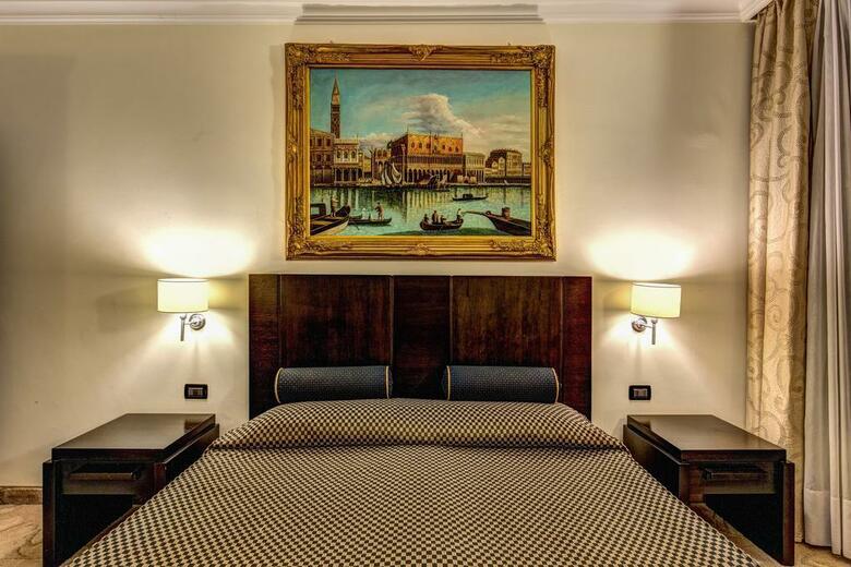 Relais Piazza San Marco Residence