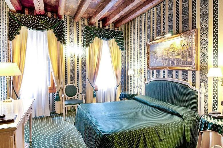 Relais Piazza San Marco Residence
