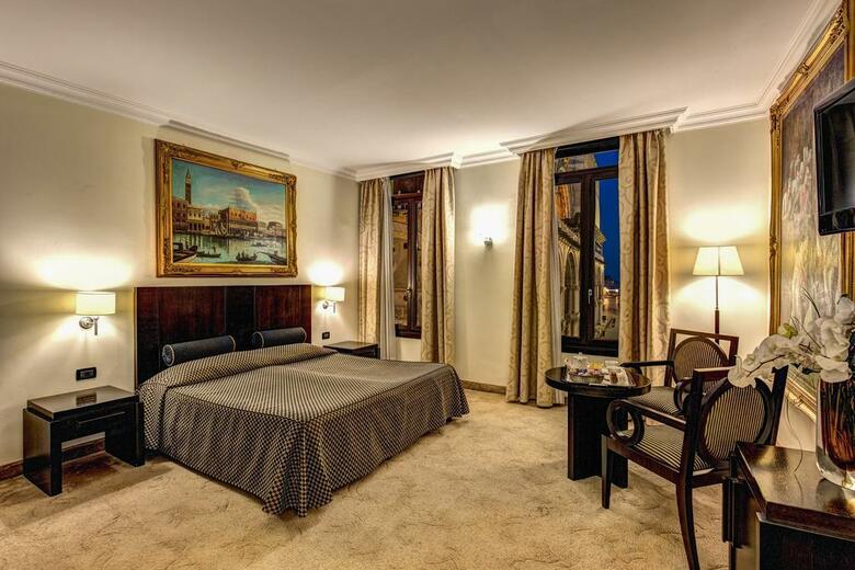 Relais Piazza San Marco Residence