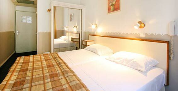 Hotel Lutetia(.)