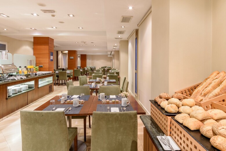 Exe Le�n Hotel