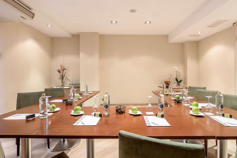 Exe Le�n Hotel