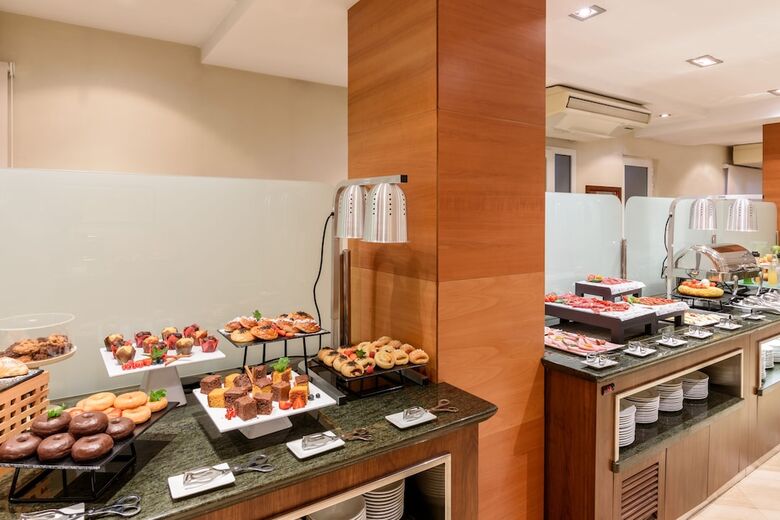 Exe Le�n Hotel