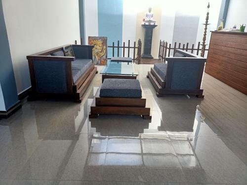 Pinnacle Villa Hotel