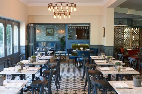 Connaught Lodge Hotel