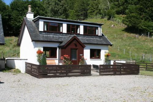 Highgarry Cottage Rural Tourism