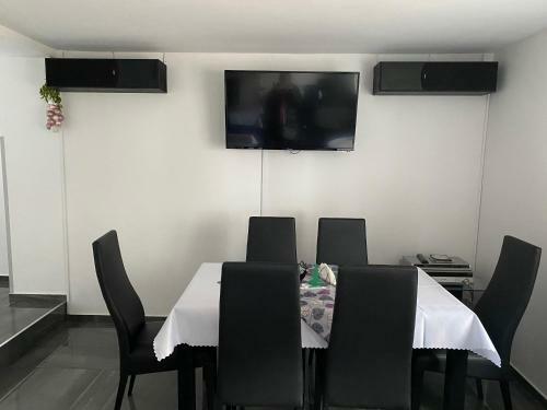 Ow Agawa Hostel