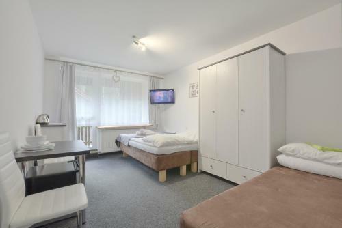 4 Pory Roku Bed & Breakfast