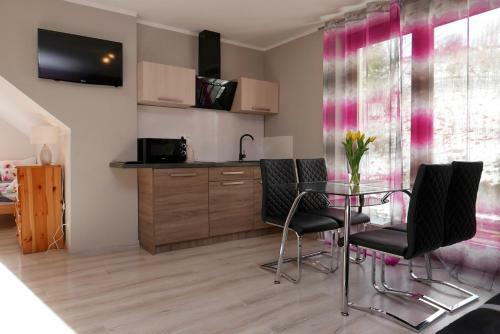 Bia?y Domek Apartment