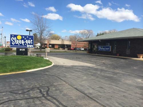 Sleep-ees Inn Motel
