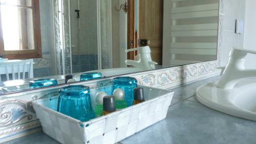 Chateau La Bouriette Hostel