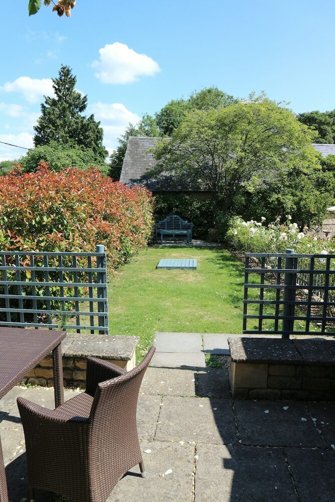 The Lamb Inn Hostel