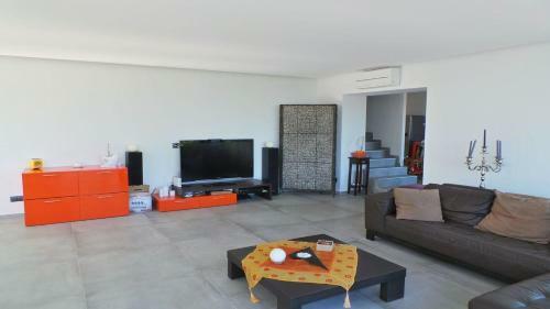 Ferr�ol 3160 Villa