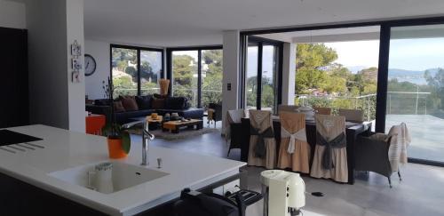 Ferr�ol 3160 Villa