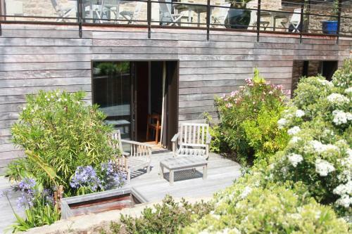 Men Joliguet Bed & Breakfast
