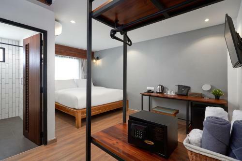P2 Wood Loft Hotel