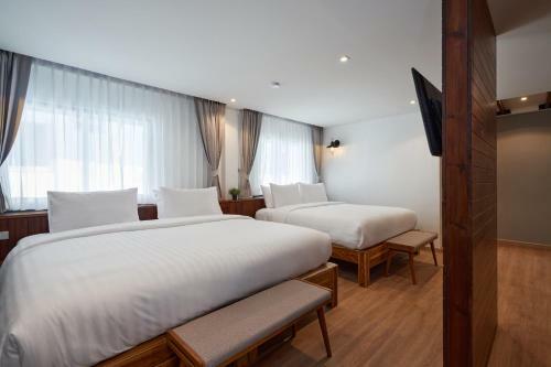 P2 Wood Loft Hotel