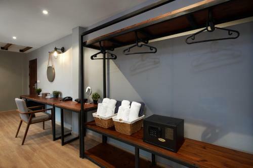 P2 Wood Loft Hotel