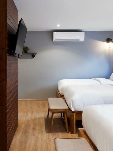 P2 Wood Loft Hotel