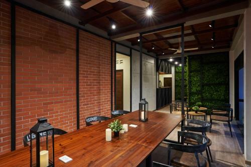 P2 Wood Loft Hotel